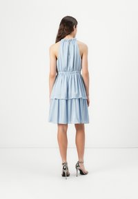 Thumbnail Image 4