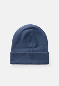 Donkerblauwe gebreide beanie met opgevouwen rand, plat weergegeven op een lichte achtergrond.