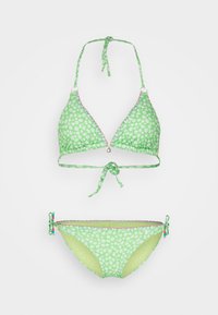 Conjunto de bikini verde com um padrão floral, top triangular com alças de halter e fundos com laço lateral, detalhes e acabamentos em contraste.