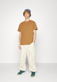 Carhartt WIP AMERICAN SCRIPT - Basic T-shirt - hamilton brown