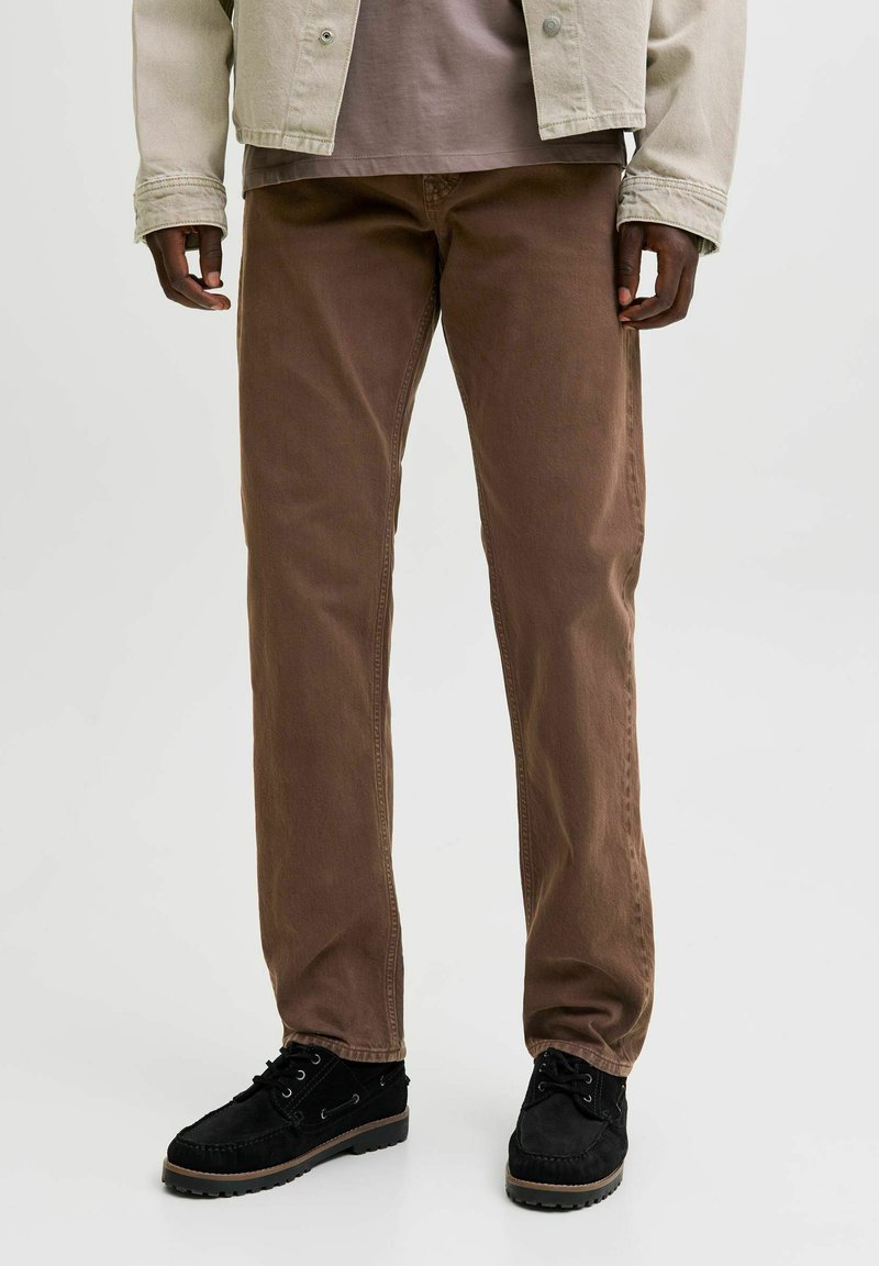 Jack & Jones JJICHRIS JJORIGINAL - Tiesaus kirpimo džinsai - chocolate brown
