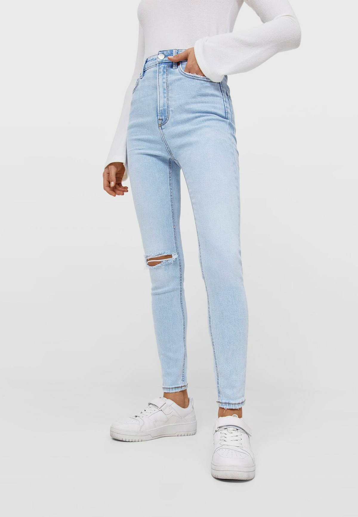 Stradivarius Super High Waist-J im Vintagelook - Jeans slim fit -  light-blue denim/carta da zucchero - Zalando.it