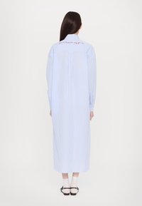 Fiorucci STRIPED - Rochie tip cămașă - light blue