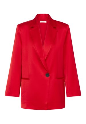 Roter Satin-Blazer mit Schalkragen, einem einzelnen schwarzen Knopf und zwei vorderen Taschen; strukturierte, leicht übergroße Silhouette.