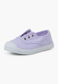 Lilac canvas shoe with a white rubber sole, rounded toe, and five silver eyelets on the vamp. Features a low-profile design.
