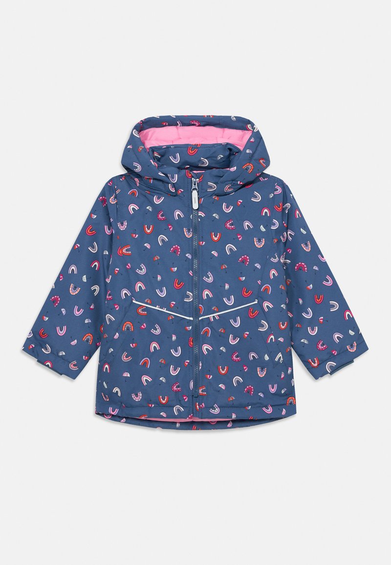 Ναυτική αδιάβροχη ζακέτα με ροζ φόδρα στην κουκούλα, διακοσμημένη με μοτίβο πολύχρωμων ουρανών, διαθέτει δύο μπροστινές τσέπες και κλείσιμο με φερμουάρ.