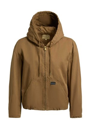 Barna kapucnis, cipzáros dzseki húzózsinórokkal, elülső zsebekkel és a zsebrészben egy kis fekete, téglalap alakú címkével.