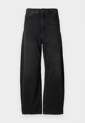Vaqueros de denim negros de pierna ancha, hechos de tela resistente, que presentan una cintura alta, grandes bolsillos frontales y un diseño de costura limpio y minimalista.