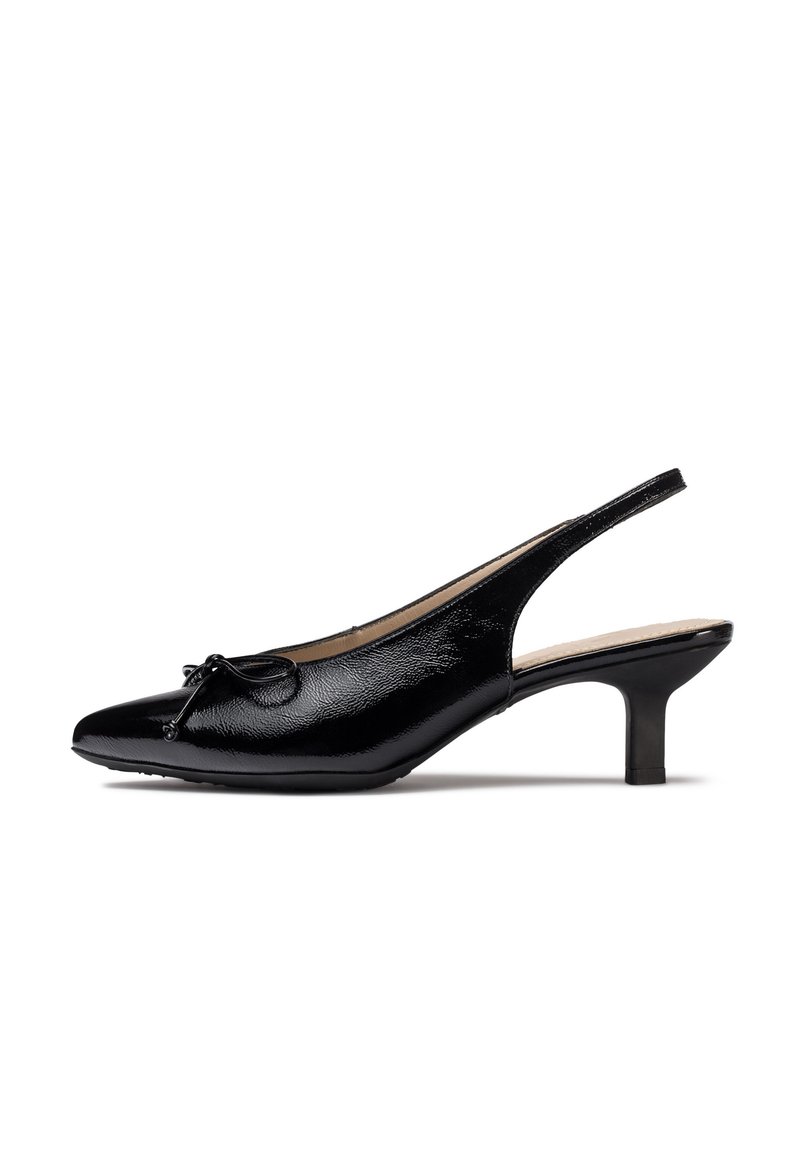 Escarpins ouverts à l'arrière en cuir verni noir avec un bout pointu, ornés d'un nœud et d'un talon bas et épais. Texture lisse, design élégant.