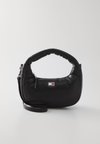 PILLOW MINI HOBO - Ručna torba - black