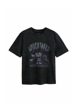Schwarzes T-Shirt mit einer Grafik eines Mannes mit Hut, oben steht "Undertaker" und unten "Rest in Peace."