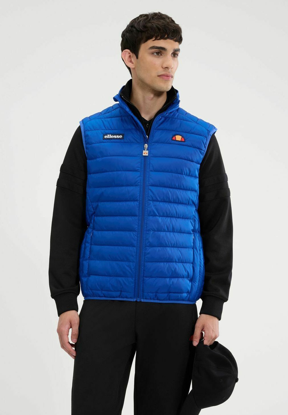 Ellesse Damen Curasci Weste – U-Ausschnitt, Standard-Passform, Aus Polyester/Elasthan Mit Feuchtigkeitsmanagement