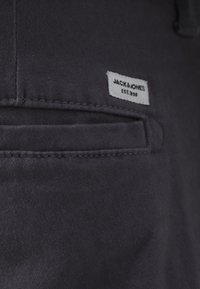 Jack & Jones JPSTJOE  antracytowy