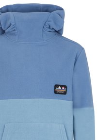 Hoodie en polaire bleue avec un col montant, un panneau inférieur contrasté et une poche avant. Comprend un patch logo avec des graphiques de montagne.