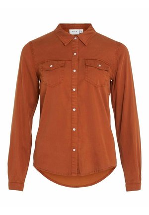 Koszula z długim rękawem w kolorze rdzy, zapinana na guziki, z kołnierzykiem i dwoma kieszeniami na piersi, wyposażona w białe zatrzaski i lekko zaokrąglony dół.