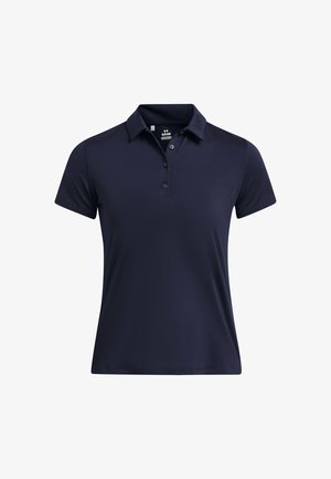 Marineblauw polo shirt gemaakt van een gladde, lichtgewicht stof met een klassieke kraag, drie knopen en korte mouwen.