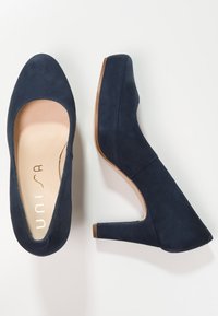 Unisa Lodičky s platformou - dark blue