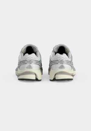 adidas Adistar Control 5 Silver Metallic Grey Black (GS) — foto 4