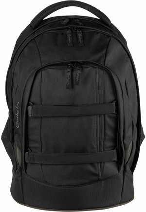 satch pack carbon black