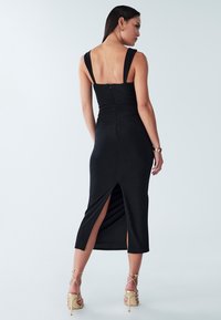 BWLDR Laisvo kirpimo suknelė - black