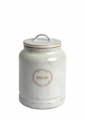 Weißes Keramik-Brotaufbewahrungsglas mit Deckel und Griff, mit dem Etikett "Bread Est 1982 Premium Kitchen" auf der Vorderseite.