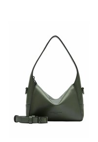 Sac à main en cuir vert avec une silhouette courbée, une bandoulière ajustable et une texture lisse. Il dispose d'une fermeture éclair et d'un accent de marque à l'avant.