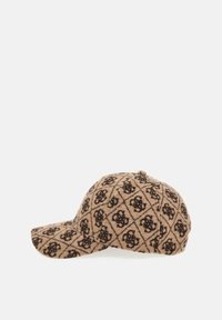Casquette beige au design structuré, avec un motif géométrique noir, texture douce et visière incurvée. Accent bouton au sommet.