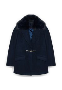 Marineblauer Wollmantel mit Kragen aus Kunstpelz, strukturierter Gestaltung, Doppelknopfverschluss und zwei vorderen Taschen. Futter in einer kontrastierenden Farbe.