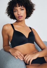 LASCANA - NUANCE SOFT BRA - T-paitaliivit - black Pienoiskuva 1