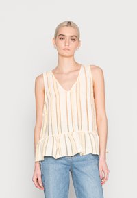 Top peplum em amarelo claro com riscas verticais, decote em V e bainha com franzido; feito de tecido texturizado com um corte descontraído.