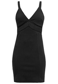 Robe noire ajustée avec des bretelles fines, décolleté en V et panneau texturé sur la poitrine. Tissu lisse, design longueur genou et sans embellissements.