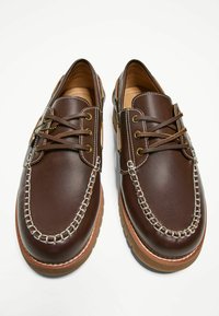 Thumbnail Image 4