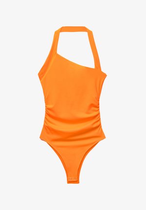 EinEinseitiger Badeanzug in leuchtendem Orange, aus glattem Stoff. Mit gerafften Seitendetails und einem hoch geschnittenen Beinschnitt.