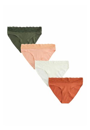 Vier Damen-Bikinislips mit Spitzenbesatz in Dunkelgrün, Pfirsich, Weiß und Rostfarben, diagonal auf weißem Hintergrund angeordnet.