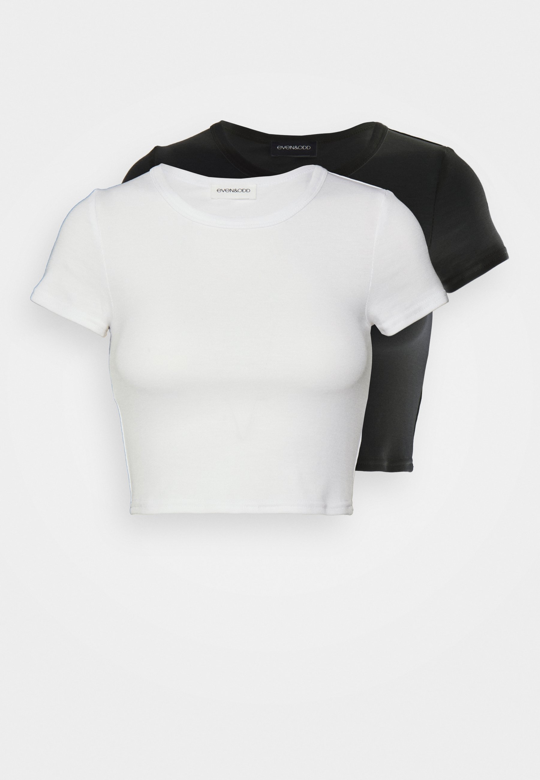Black and white t-shirt