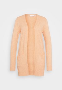 Meruňkový cardigan s otevřeným předním dílem, dlouhými rukávy, žebrovanými manžetami a lemem, a dvěma předními kapsami, vystavený na bílém pozadí.