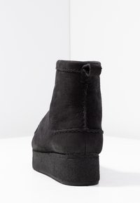 Clarks Originals Botines con plataforma - black