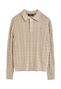 Beżowy dziergany sweter polo z wzorem w warkocze, z wywinanym kołnierzykiem, trzema guzikami oraz ściągaczami na mankietach i u dołu. Miękka tekstura i klasyczny design.