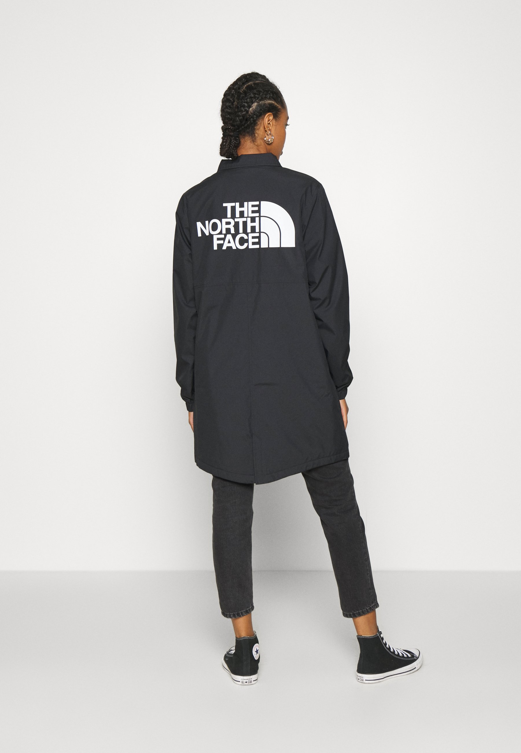 the north face telegraphic coaches jacket in black