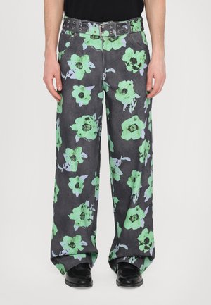 FLORAL ART PRINT BAGGY WITH BELT - Jeans Relaxed Fit - multi coloured