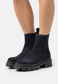 Tamaris Botines con plataforma - navy