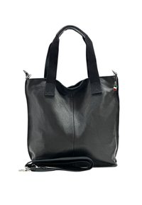 Zwarte leren tote bag met een gestructureerde afwerking, stoffen handvatten en een verwijderbare schouderriem. Beschikt over een klein label met de kleuren van de Italiaanse vlag.
