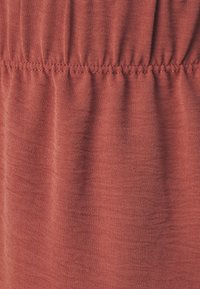 Vero Moda VMALVA  - Šortky - marsala