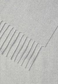 FALKE BASIC WOVEN WITH FRINGES UNISEX - Sjaal - light grey