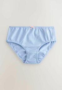 Slip in cotone azzurro chiaro con una texture liscia, caratterizzato da un dettaglio in morbido fiocco rosa nella parte anteriore e fianchi arricciati per una vestibilità confortevole.