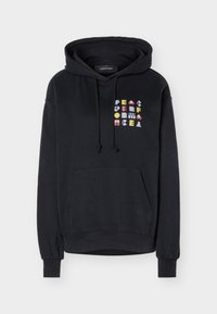 Επιλέχθηκε, black