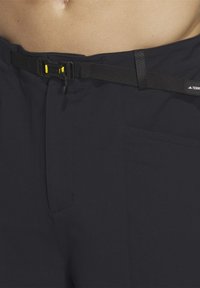 adidas Performance MEN NATIONAL GEOGRAPHIC SHORTS - Shorts - black