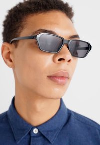 Zign UNISEX - Päikeseprillid - black