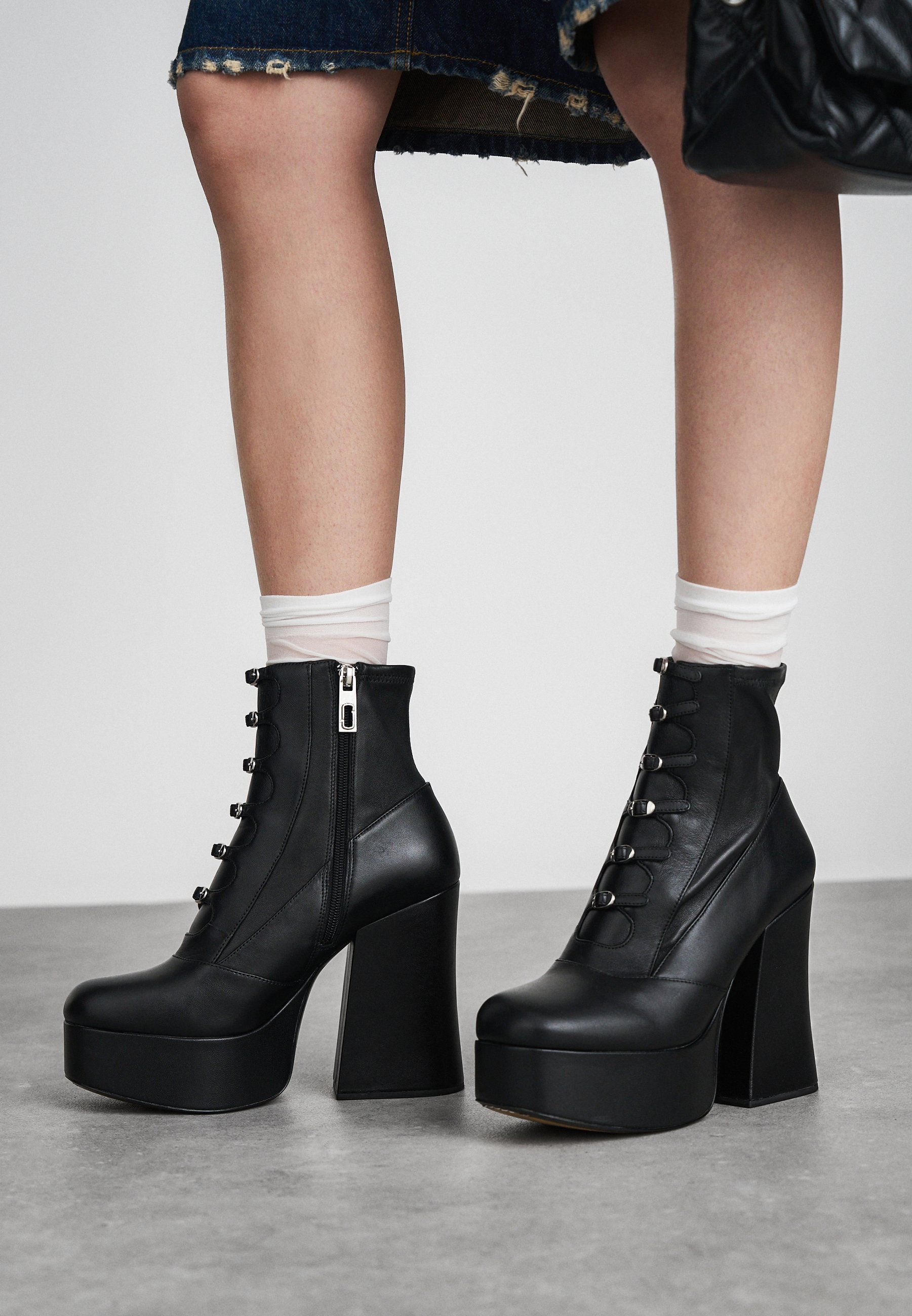 MARC JACOBS THE KIKI STRETCH - Botine cu platformă - black/negru