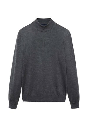 Tmavo šedý sveter s vysokým golierom, polovičným zipsom, dlhými rukávmi a rebrovanými manžetami a spodným lemom. Vyrobený z mäkkej, textúrovanej látky.